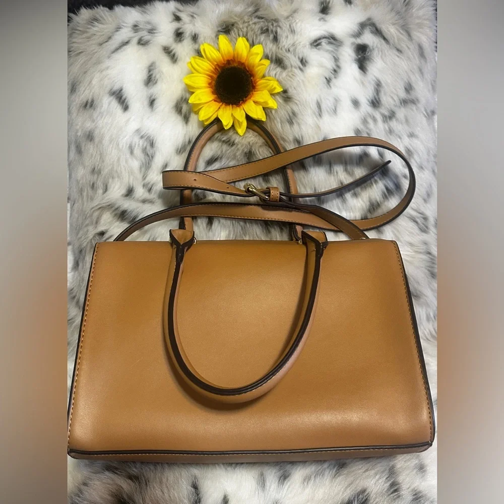 BCBG Tan Handbag /Shoulder Bag - Picture 2 of 7
